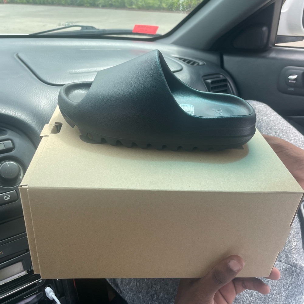 Yeezy Slide Onyx